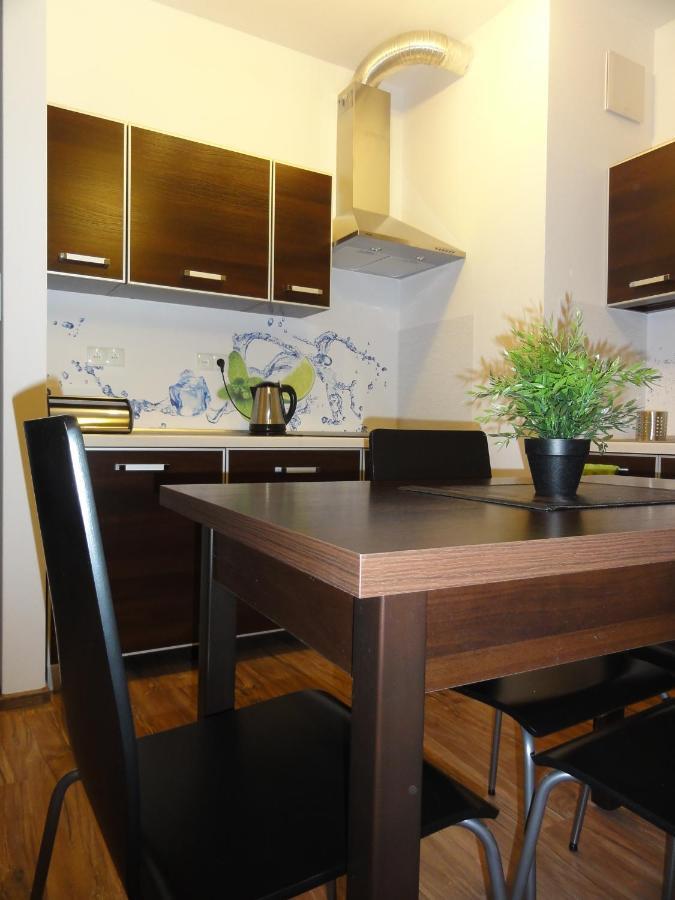 Apartament Centrum Gieldowa Варшава Экстерьер фото